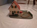 Huisje met tuin, Hobby en Vrije tijd, Modeltreinen | H0, Ophalen of Verzenden, Gelijkstroom of Wisselstroom, Brug, Tunnel of Gebouw