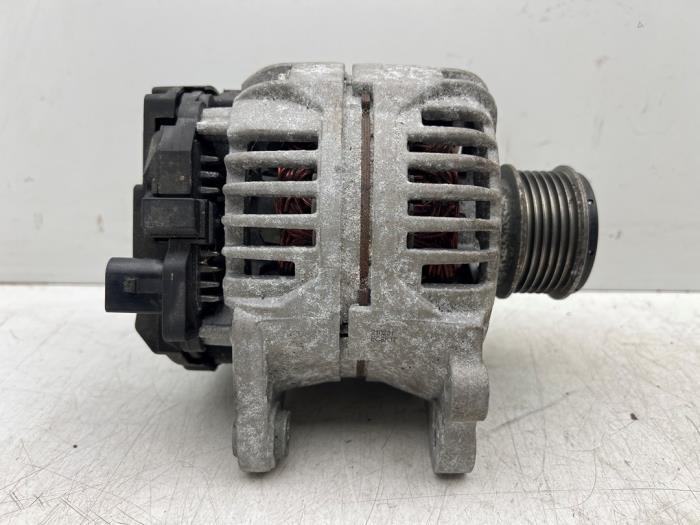 Dynamo van een Volkswagen Golf, Auto-onderdelen, Motor en Toebehoren, Gebruikt, -, Volkswagen, -