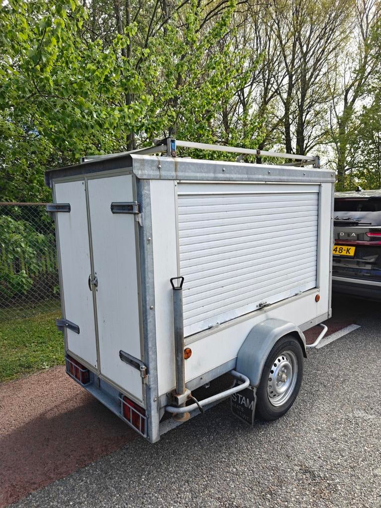 Gesloten aanhanger met imperiaal, Ophalen of Verzenden, Zo goed als nieuw
