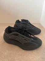 Adidas Yeezy 700 V3 Dark Glow - Maat 41.5, Zwart, Ophalen of Verzenden, Sneakers of Gympen, Zo goed als nieuw