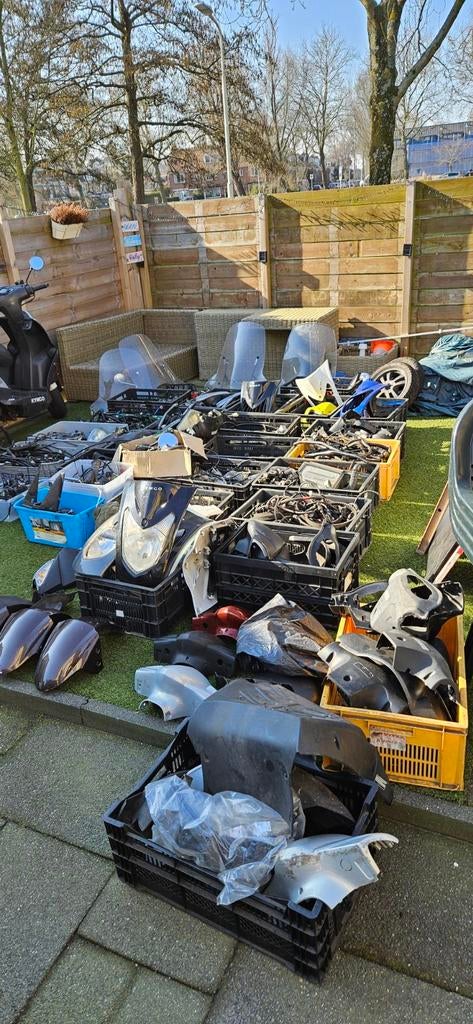 Grote partij Kymco Agility onderdelen - compleet pakket, Fietsen en Brommers, Ophalen, Overige typen, Kymco