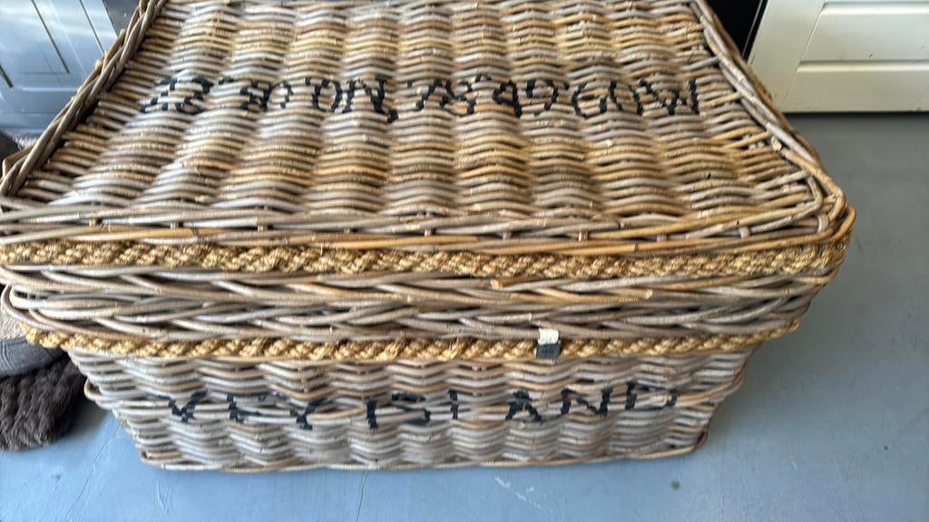 Riviera maison grote deken mand kist, Huis en Inrichting, Woonaccessoires | Schalen en Manden, Ophalen, Zo goed als nieuw, Rechthoekig
