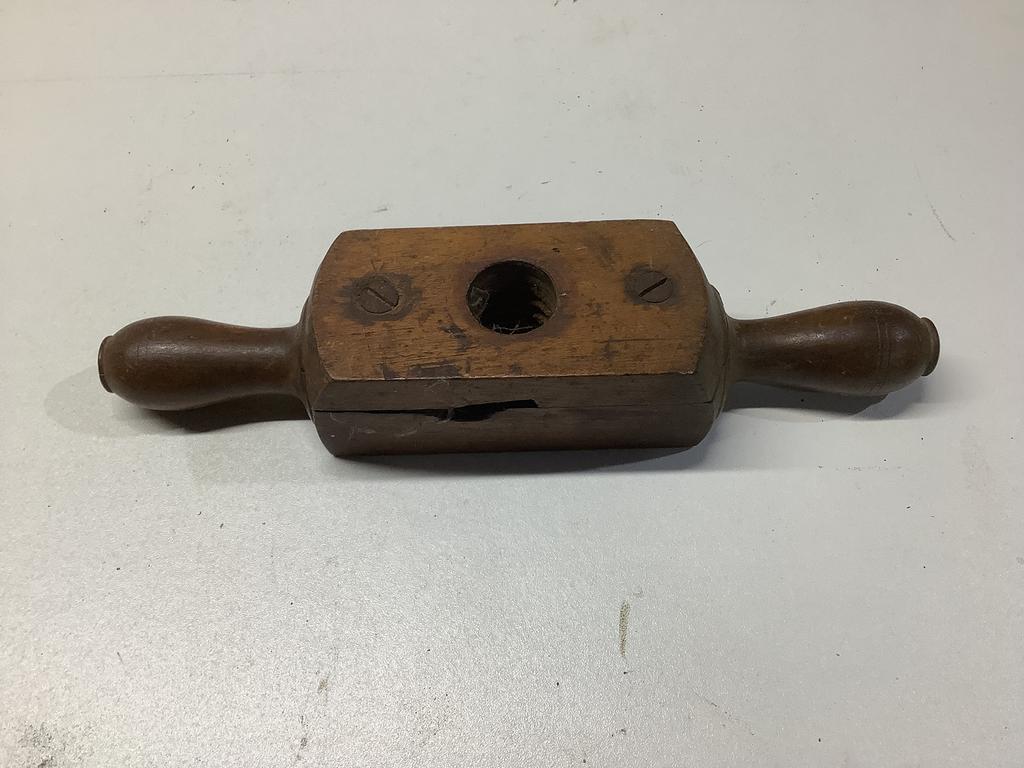 Schroefdraadsnijder hout, Ophalen