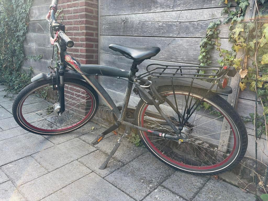 Stoere jongensfiets 26 inch met bagagedrager, Gebruikt, Velgrem, 53 tot 57 cm, Ophalen