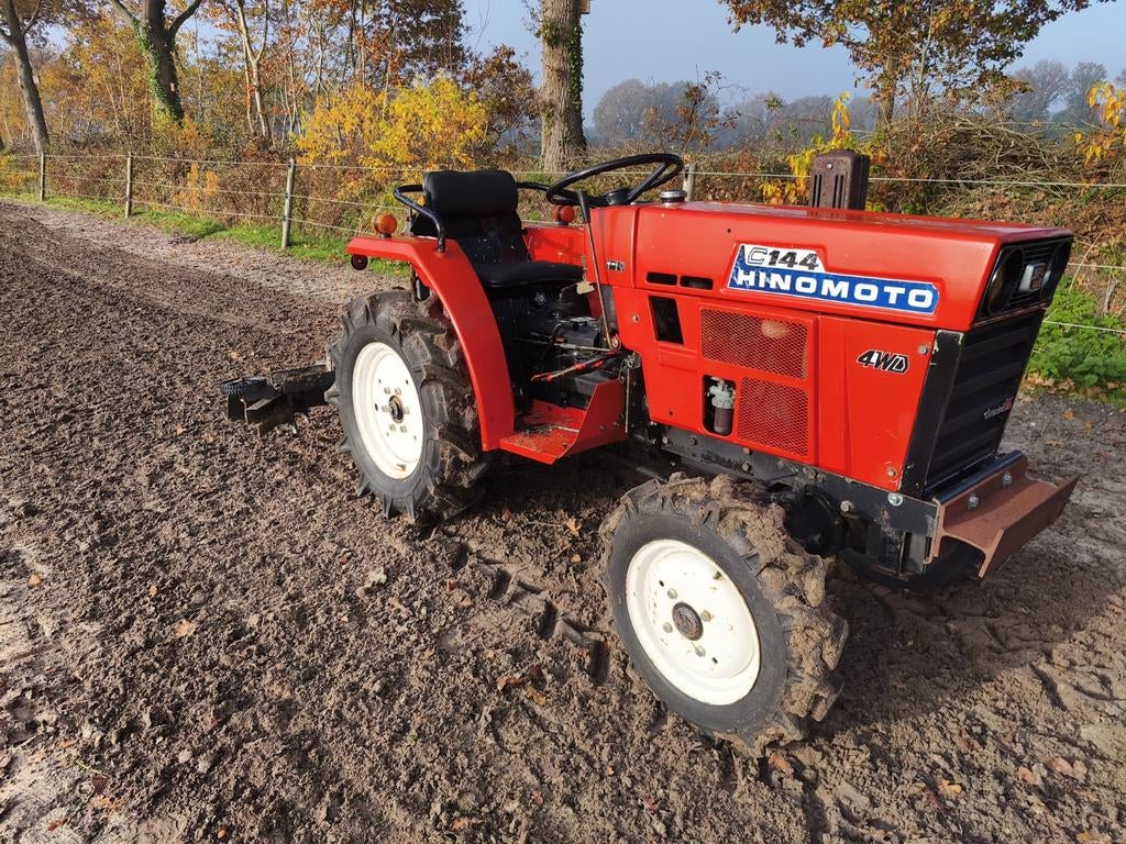 Hinomoto c144, Gebruikt, Tot 2500, Tot 80 Pk, Ophalen