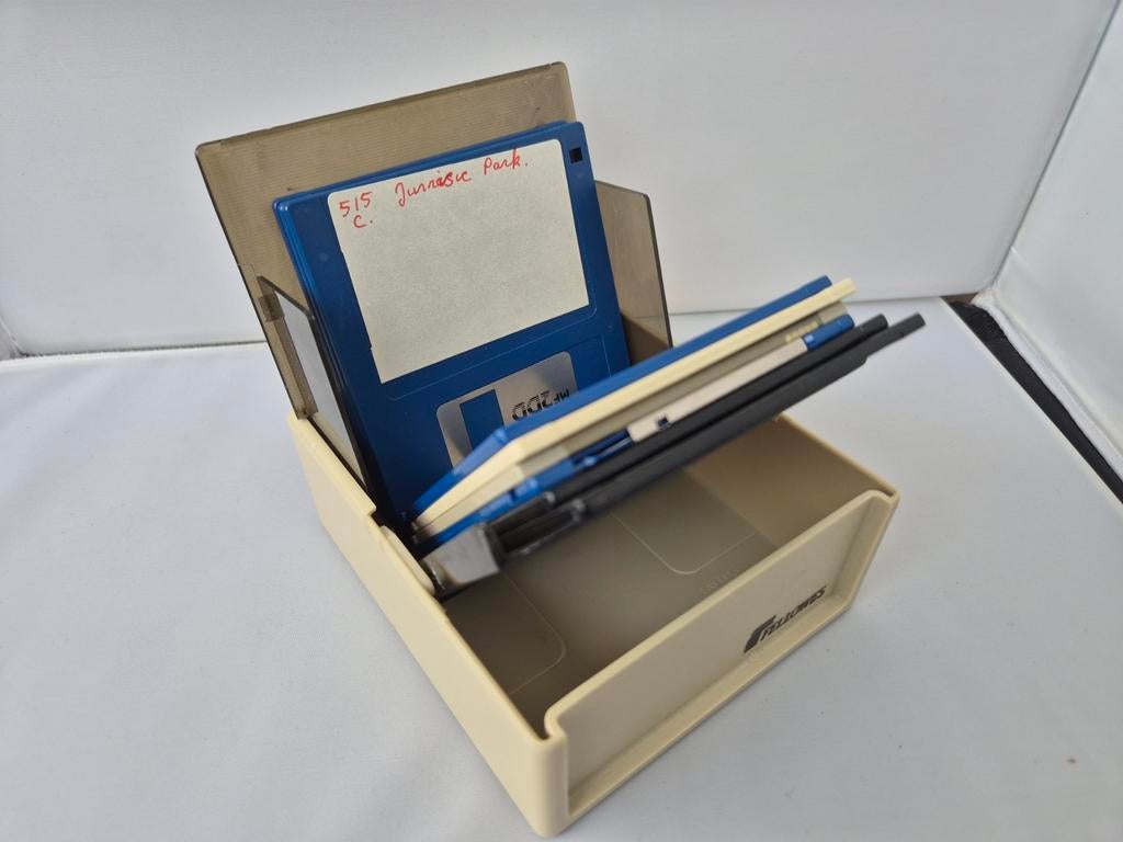 Doosje met 9 floppy disks 3.5" floppies, Ophalen of Verzenden