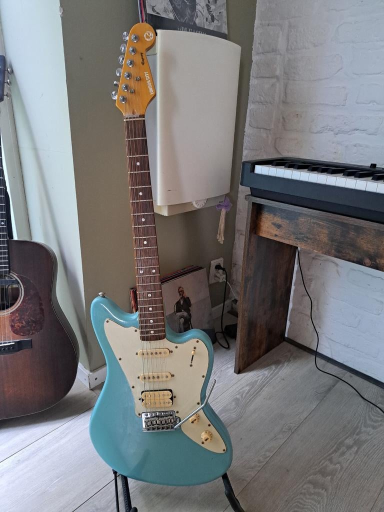 London City Osprey Offset Gitaar met Tremolo, Ophalen of Verzenden, Gebruikt, Solid body, Overige merken