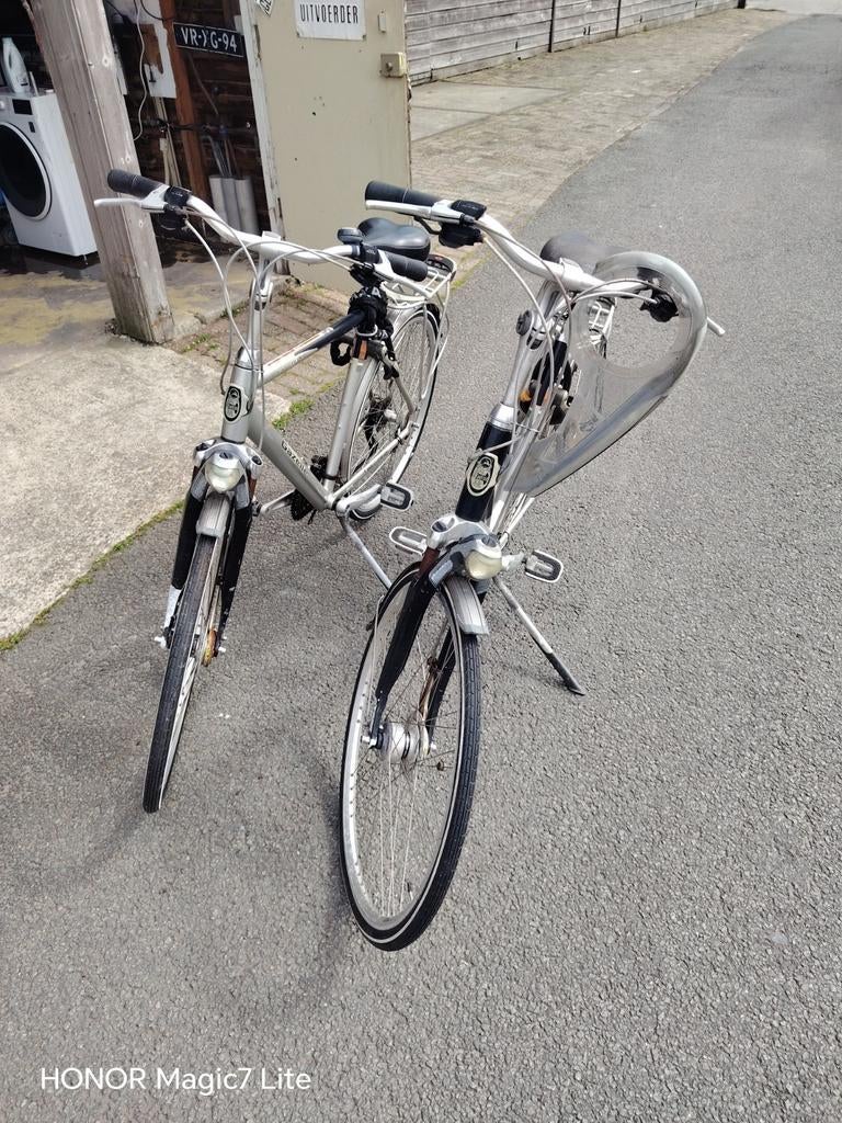 Gazelle damesfiets en herenfiets,zilverkleurig Gazelle medeo, Ophalen, Gebruikt, Gazelle