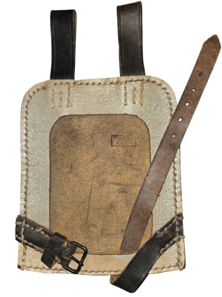 duitse ww2  tan schep hoes in hele nette staat, Verzamelen, Ophalen of Verzenden, Duitsland