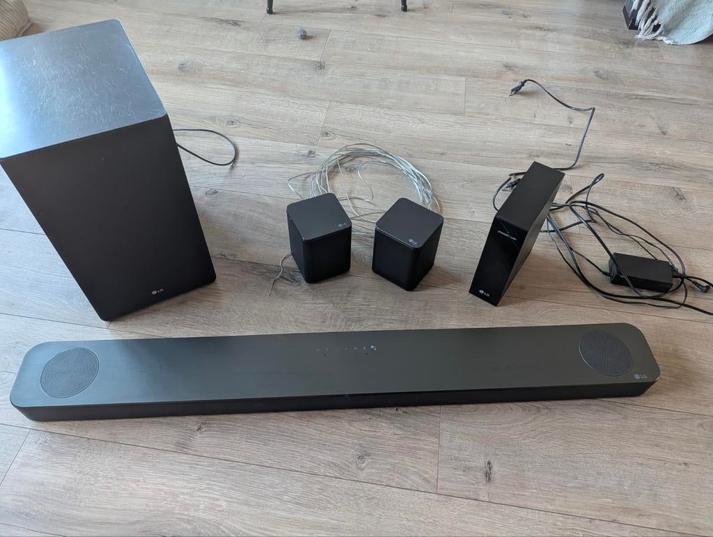 LG Soundbar met Subwoofer en Rear Speakers, Ophalen, Met externe subwoofer, Gebruikt
