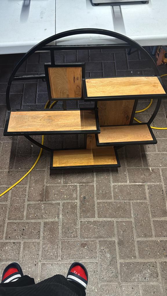 Rond wandkastje met houten planken - Industrieel design, Ophalen, Zo goed als nieuw