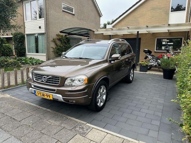 Volvo XC90 2.4 D5 Geartronic AWD 7-ST 2012 Bruin, Auto's, Euro 5, Zwart, 7 stoelen, Leder