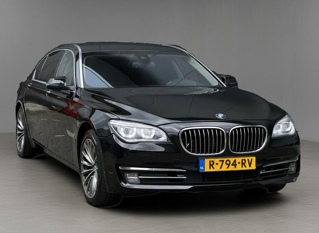 BMW 7-serie 750Li Individual Edition TV/360/HUD/SOFTCLOSE/DO, Auto's, Euro 5, Gebruikt, 4395 cc, Leder