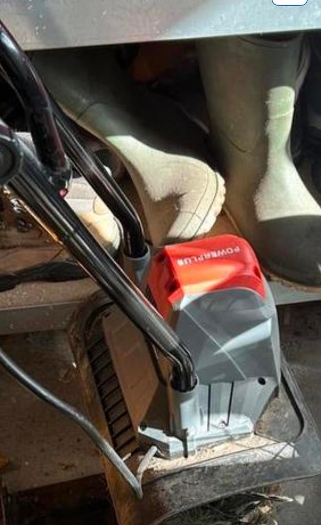 Elektrische grondfrees / cultivator – Powerplus, Ophalen of Verzenden, Gebruikt, Cultivator, POWERPLUS