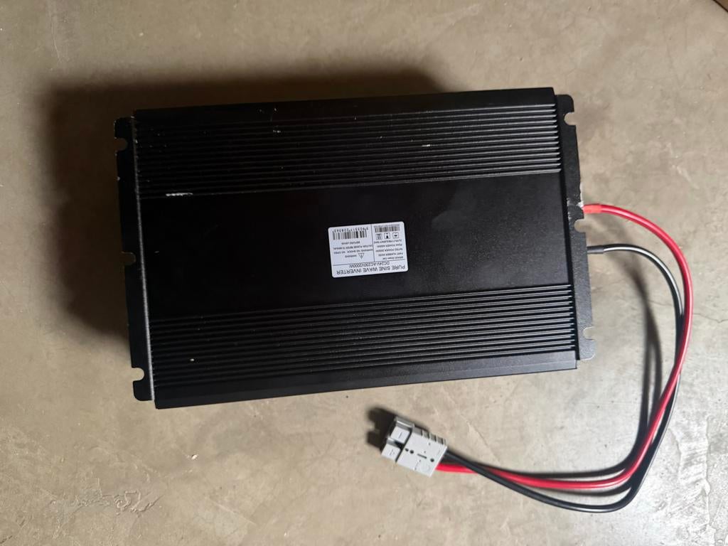 Omvormer vrachtwagen 24V Pure Sine Wave 2000W, Ophalen of Verzenden, Gebruikt, Universele onderdelen