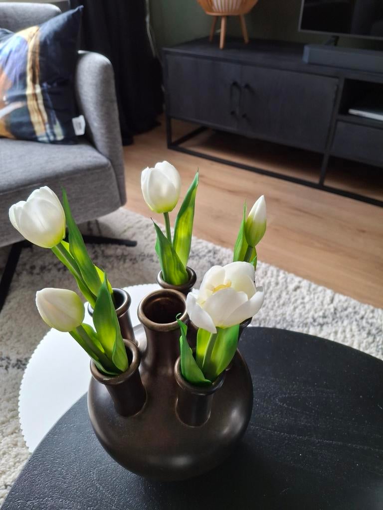 Zgan witte nep tulpen met tulpen vaas, Ophalen, Zo goed als nieuw
