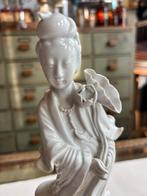 Porseleinen Guanyin beeld – Blanc de Chine stijl., Ophalen of Verzenden