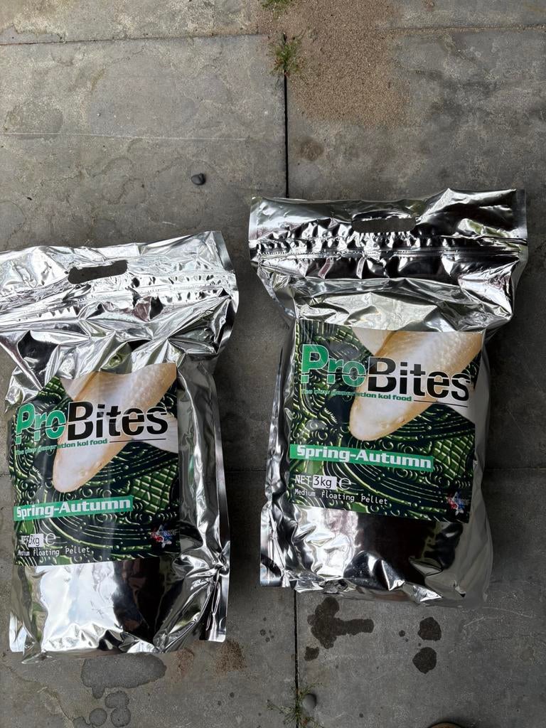 2 zakken koi voer (50 euro samen) 3 kg pro bites, Ophalen, Nieuw, Overige typen