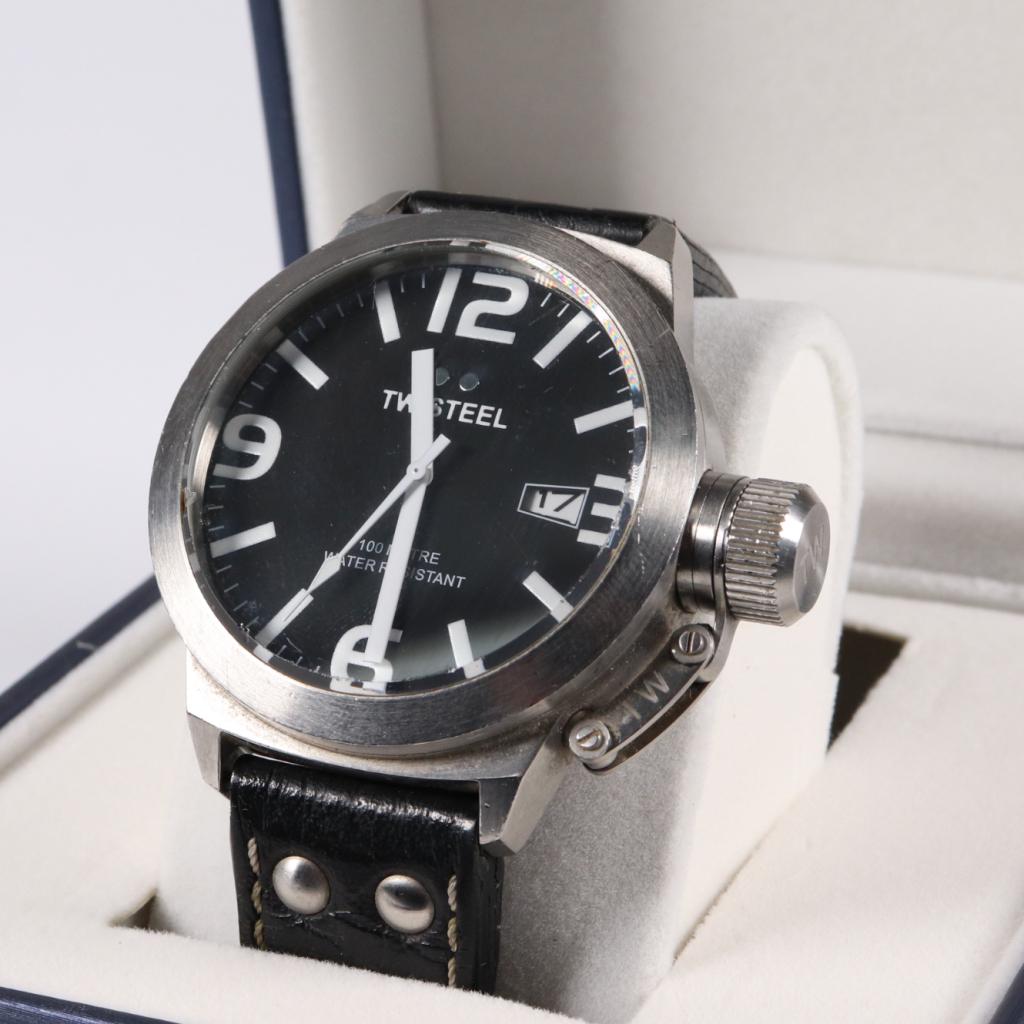 TW Steel TW2 Horloge - Incl. Garantie (B), TW Steel, Gebruikt, Support@twsteel.com, Prinses Beatrixlaan 22
2595 AK The Hague
Netherlands