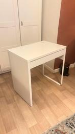 Bureau ikea, Ophalen of Verzenden, Zo goed als nieuw