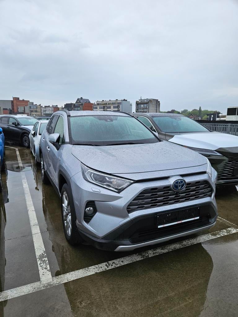 Toyota RAV4 premium plus 2021 FWD full option, Leder, Rav4, Parkeercamera, Zilver of Grijs