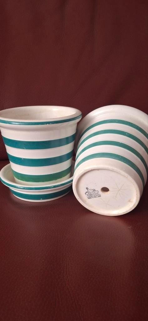 2 Groen gestreepte bloempotten  Maastricht en Petrus R, Antiek en Kunst, Antiek | Keramiek en Aardewerk, Ophalen of Verzenden