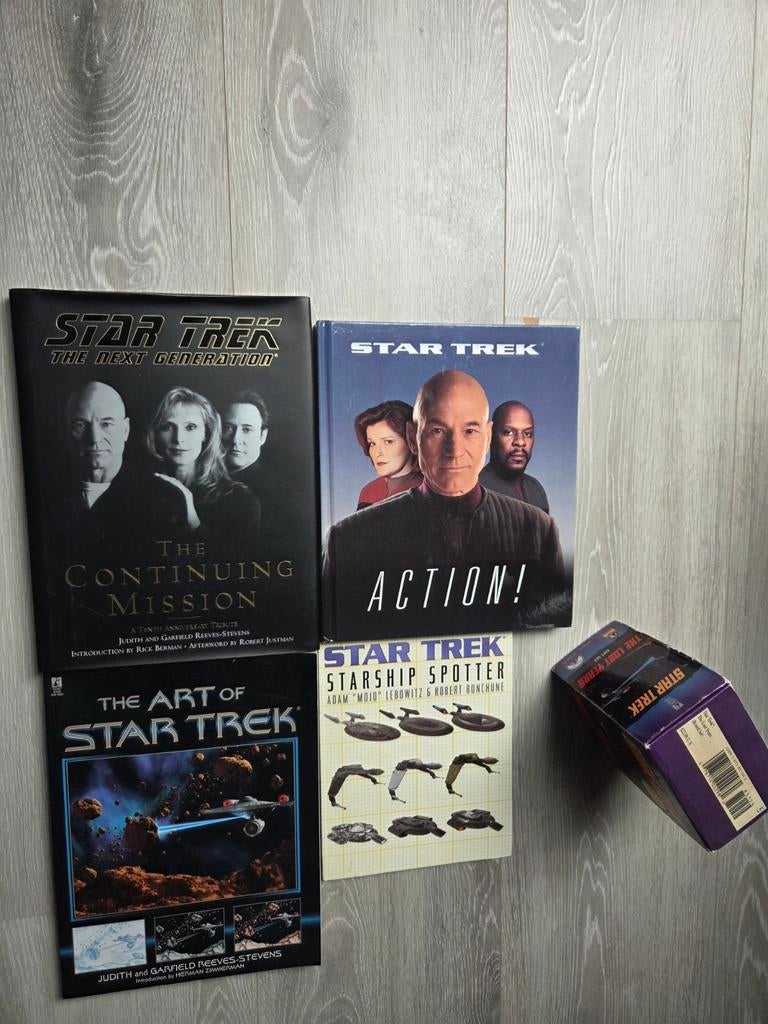 Star Trek - Verzameling boeken, Ophalen of Verzenden, Gelezen