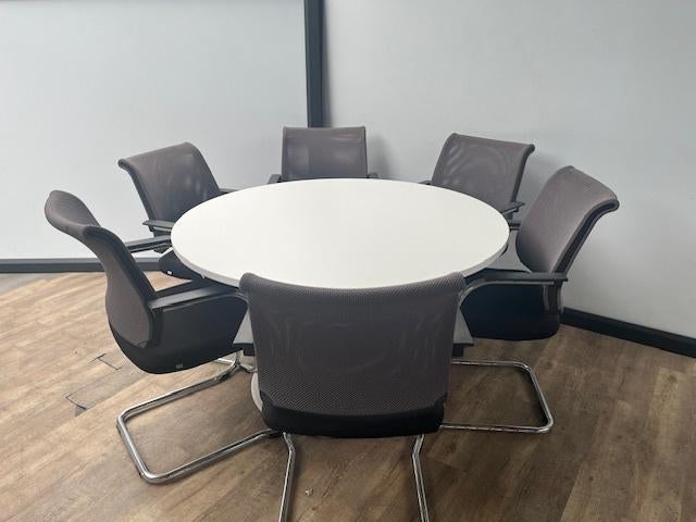 Ronde kantine/vergadertafel – 4 persoons, Huis en Inrichting, Tafels | Eettafels, Gebruikt, 100 tot 150 cm, Rond, 200 cm of meer