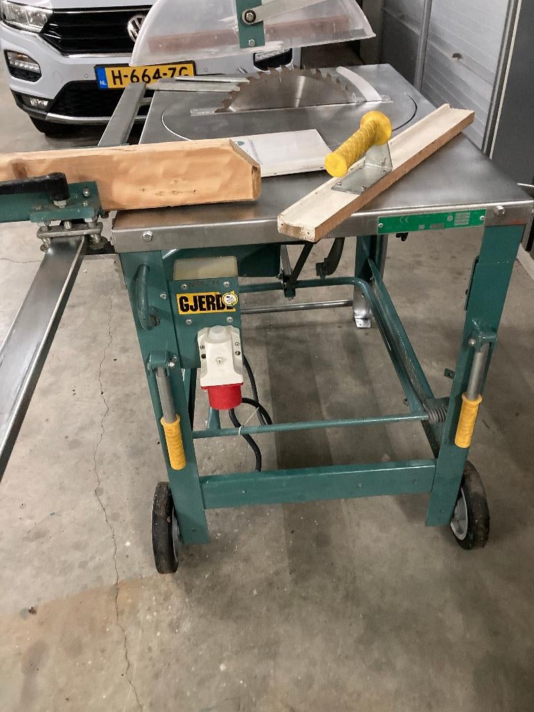 gjerde zaagtafel bouwzaag 380 volt, Ophalen, 1200 watt of meer, Cirkelzaag, 70 mm of meer