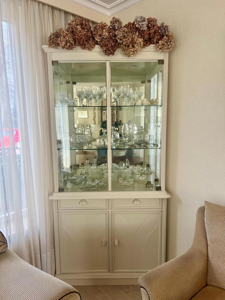 Hoekkast met glas en deurtjes, Huis en Inrichting, Kasten | Vitrinekasten, 200 cm of meer, Glas, 25 tot 50 cm, Gebruikt