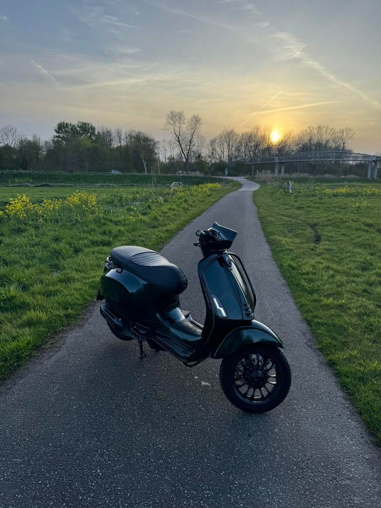 Vespa sprint 80cc 2019 Full Malossi British Racing Green, Fietsen en Brommers, Scooters | Vespa, Ophalen, Gebruikt, Overige modellen