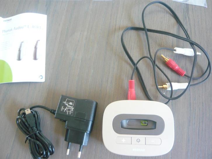 Phonak TV link II en accu oplaadcassette divers, Diversen, Verpleegmiddelen, Zo goed als nieuw, Ophalen of Verzenden