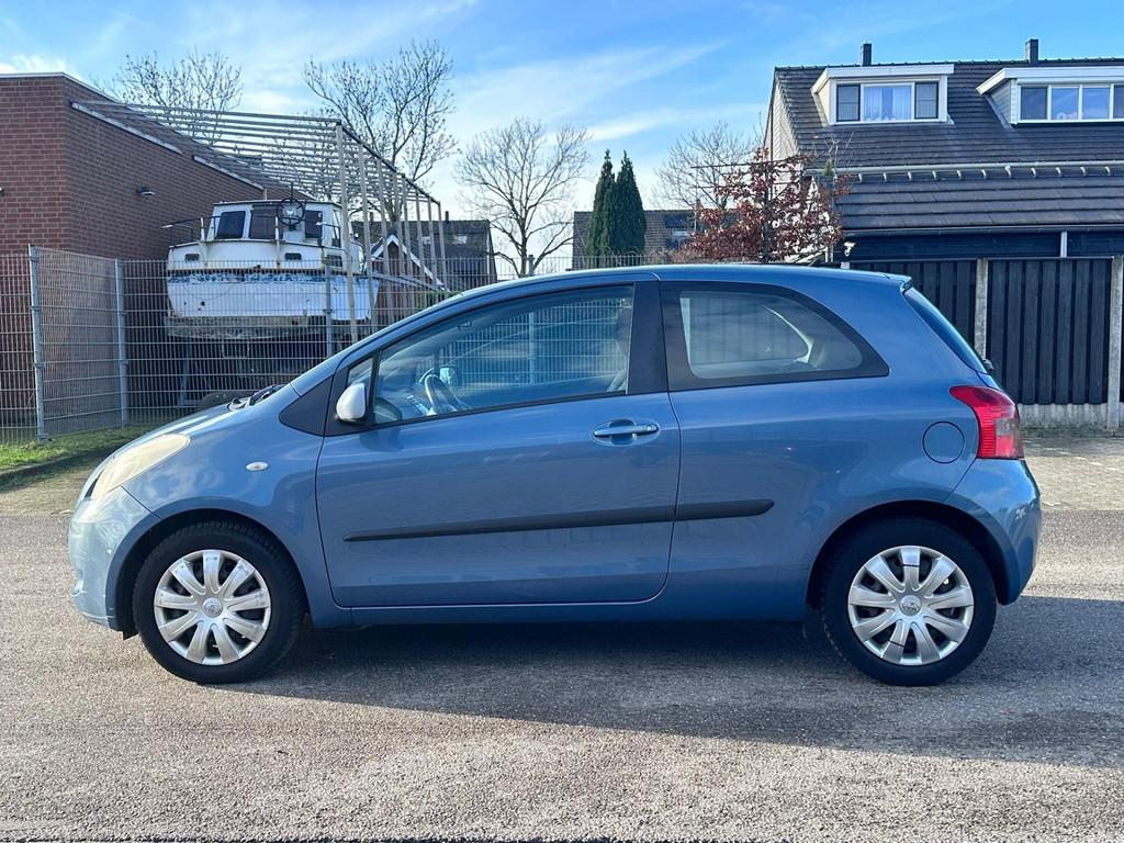Toyota Yaris 1.3 VVTi Sol Airco*119.000 NAP*Trekhaak*APK 29-, Voorwielaandrijving, 4 cilinders, 995 kg, Origineel Nederlands