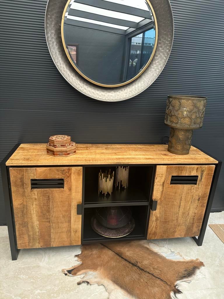 Stoere Industry tv-dressoir in mango Lamulux, Huis en Inrichting, Kasten | Televisiemeubels, Overige materialen, 100 tot 150 cm