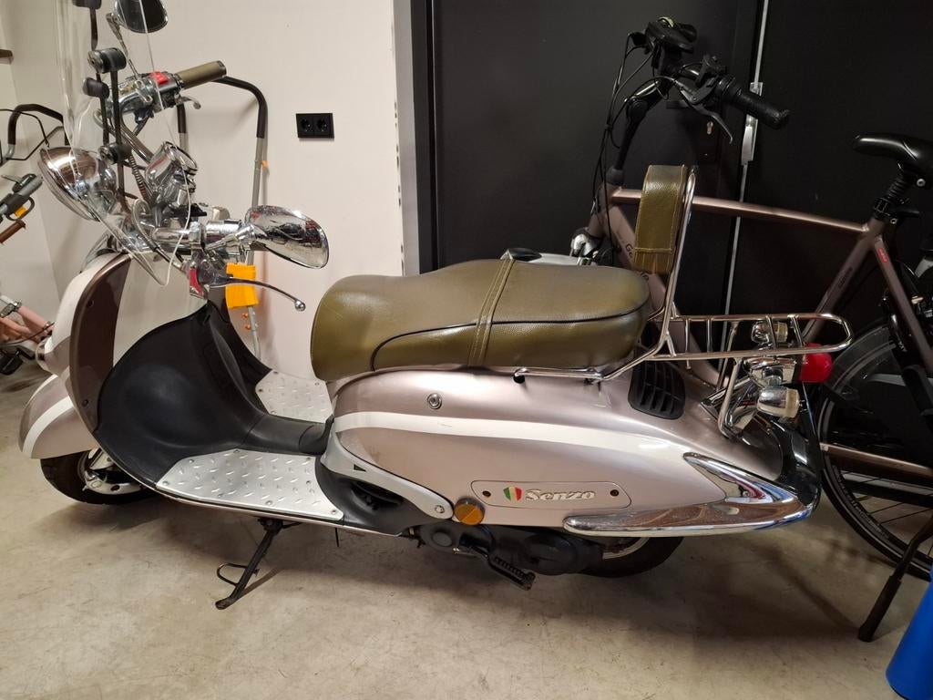 Sierro scooter - opknappertje, Fietsen en Brommers, Ophalen of Verzenden, Gebruikt, Overige merken