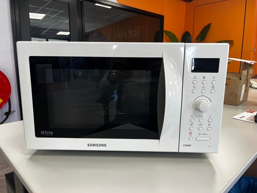 Combi magnetron (Samsung) die het doet!, Ophalen, Combimagnetron, Gebruikt, Draaiplateau