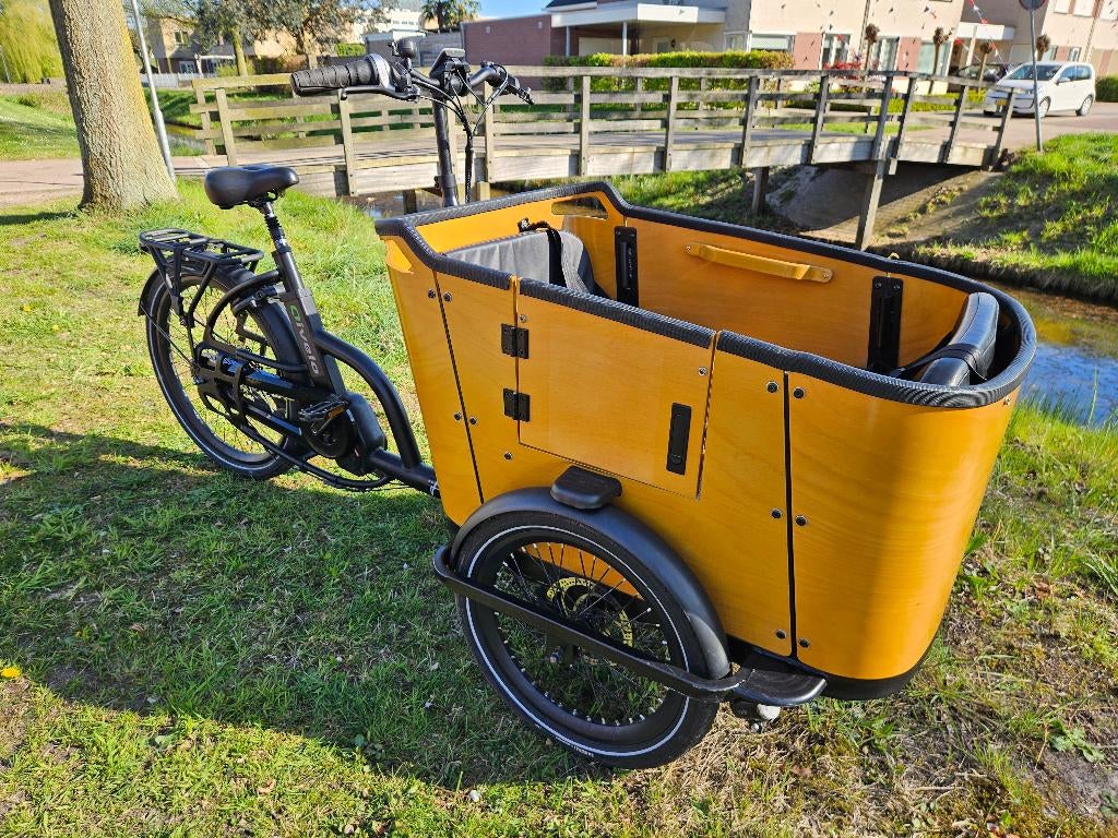 Elektrische bakfiets Qivelo Force (gereserveerd), Fietsen en Brommers, Fietsen | Bakfietsen, 4 kinderen of meer, Huif, Zo goed als nieuw