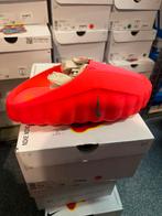 Nike Mind 001 Solar Red, Kleding | Dames, Ophalen of Verzenden, Nieuw, Rood, Slippers