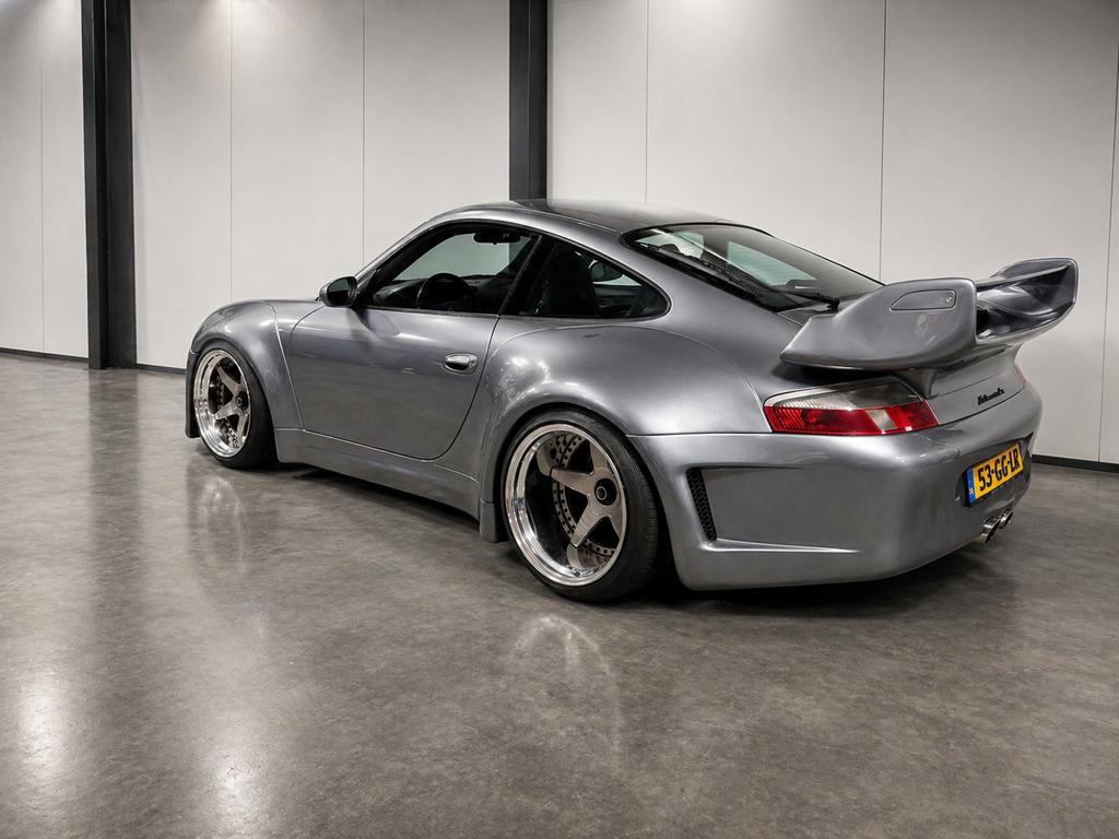 Unieke Porsche 911 (996) Widebody Milesworks – 1 van NL RWB, Auto's, Automaat, Achterwielaandrijving, 1340 kg, 4 stoelen