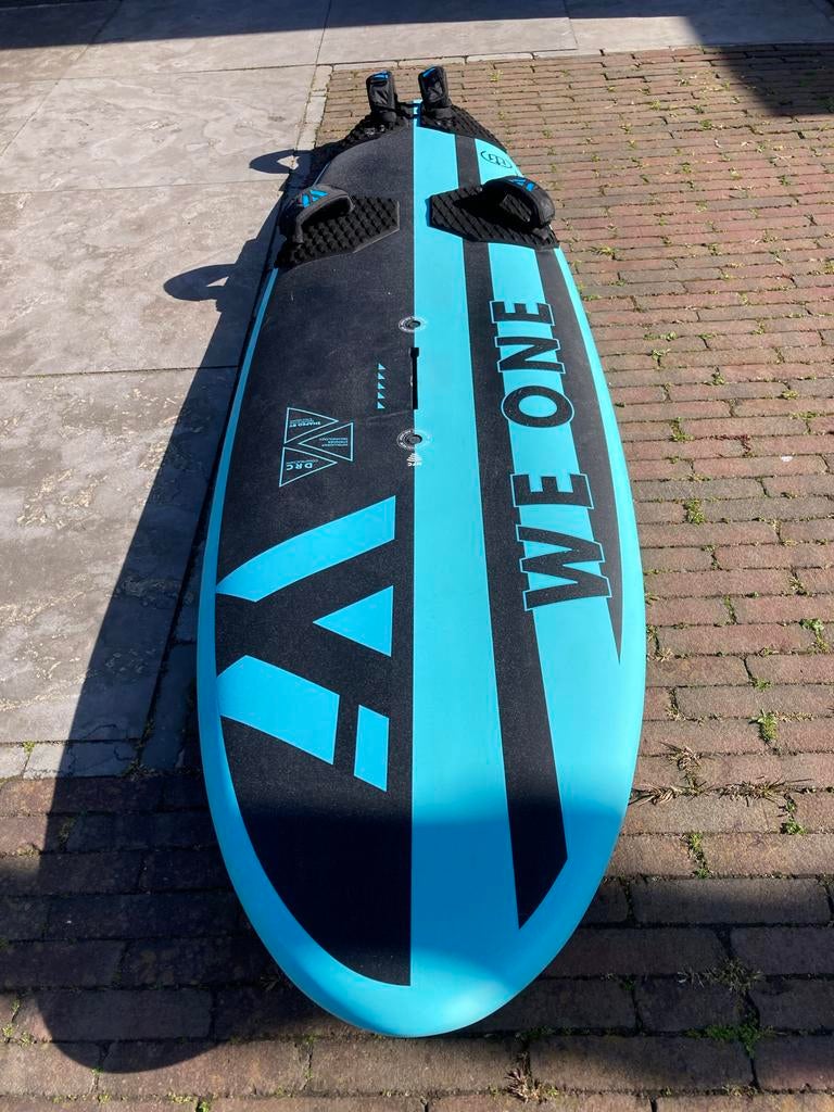 WeOne Race 63 slalom board, 99 liter, Watersport en Boten, Windsurfen, Gebruikt, Plank, Minder dan 250 cm, Ophalen