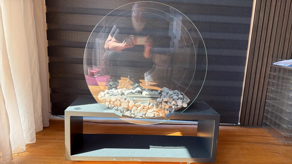 Mooie bio-ethanol haard met glazen ombouw, Huis en Inrichting, Haarden, Ophalen, Zo goed als nieuw, Vrijstaande haard, Gelhaard