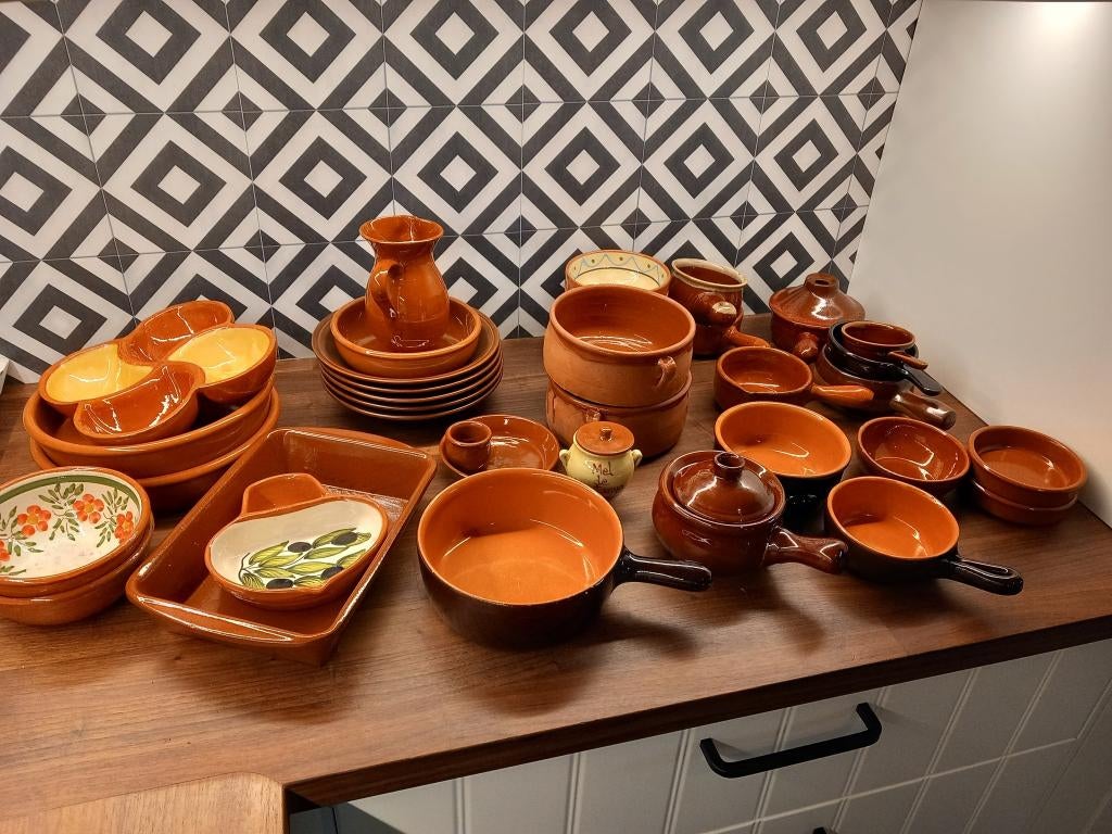 Terracotta aardewerk servies, Dille en Kamille, Ophalen, Zo goed als nieuw, Overige stijlen, Aardewerk