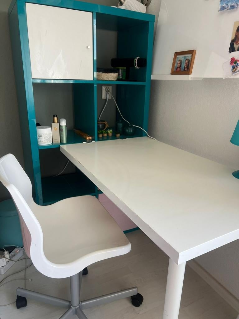 Bureau met Kallax kast Ikea, Ophalen of Verzenden, Gebruikt