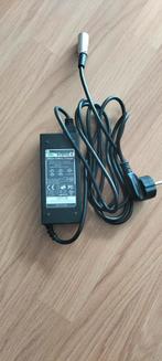 Oplader voor elektrische fietsen 24V te koop., Fietsen en Brommers, Ophalen