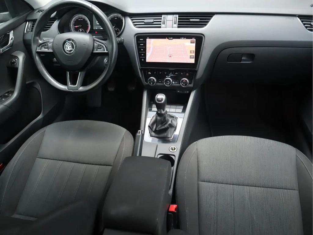 Skoda Octavia Combi 1.6 TDI Greentech Style Bus € 13.495,0, 1227 kg, Stof, Gebruikt, 4 cilinders