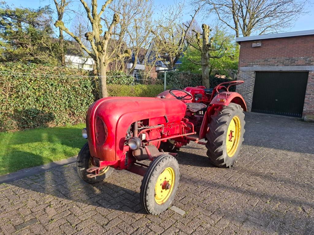 Porsche Diesel 2 cilinder 30 pk hij is van bouwjaar 1962, Ophalen of Verzenden, Tot 80 Pk, Overige merken, Tot 2500