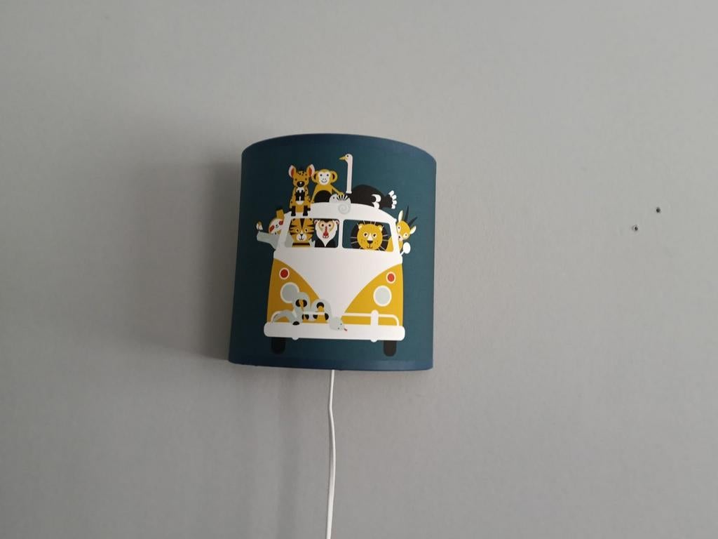 Wandlamp Volkswagen Bus met Dieren - Kinderkamer, Huis en Inrichting, Ophalen of Verzenden, Zo goed als nieuw, Stof, Kinderkamer, Speels, Dieren, Volkswagen