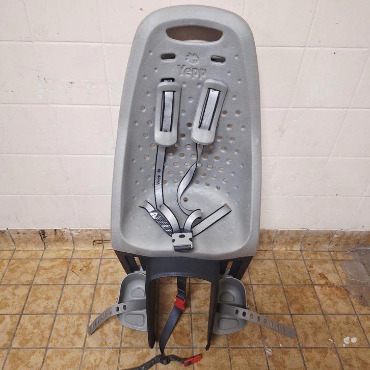 GMG Yepp Achterzitje / Fietsstoeltje / Fietszitje / Grijs, Kinderen en Baby's, Overige Kinderen en Baby's, Gebruikt, Ophalen