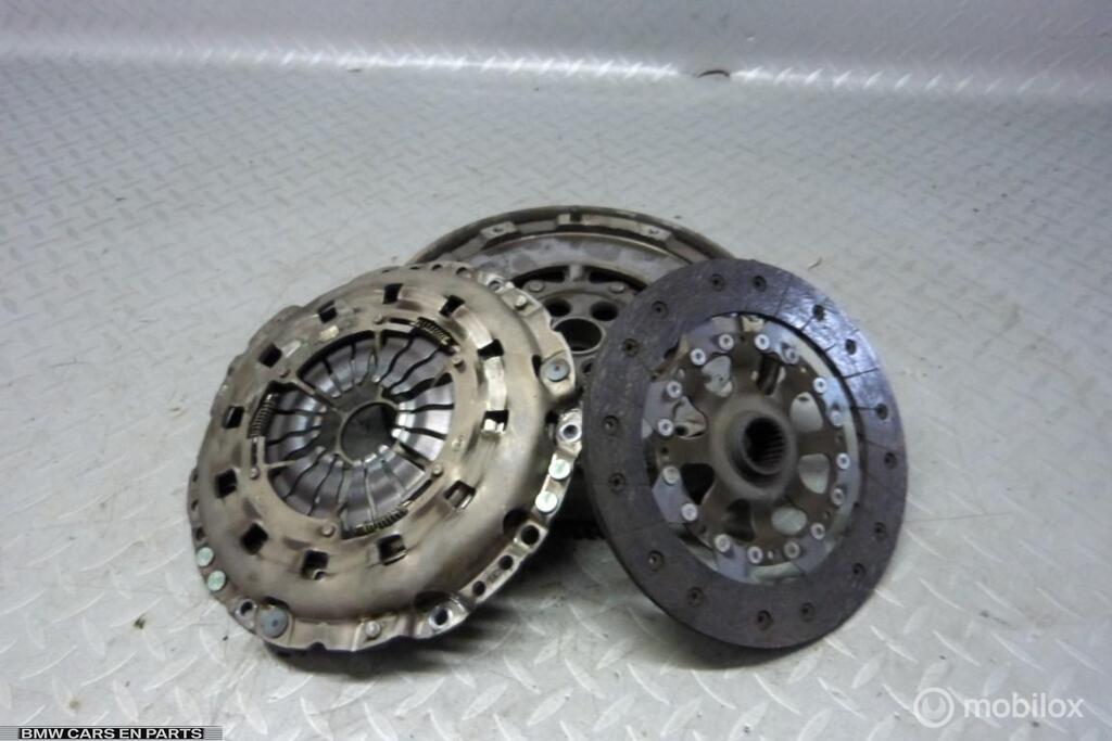 2 massa vliegwiel BMW 3-serie E90  320si ook voor n46, Gebruikt, Ophalen of Verzenden, BMW, BMW