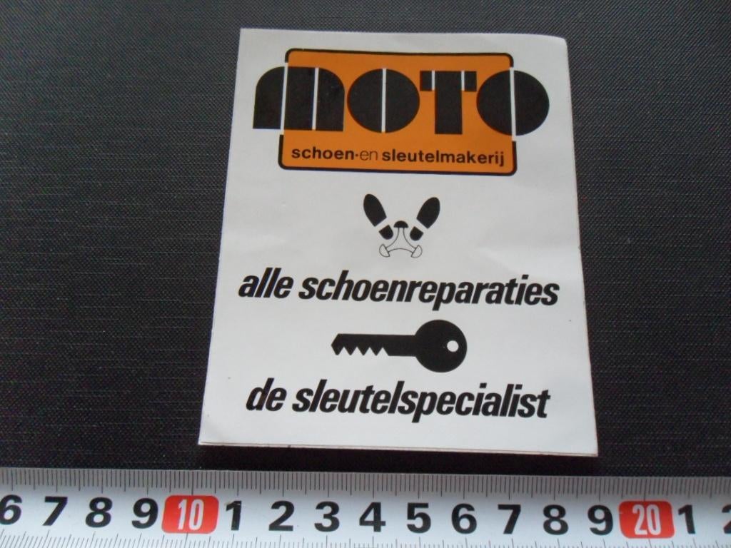 sticker MOTO hakken en sleutelbar  alle schoenreparaties *, Ophalen, Zo goed als nieuw